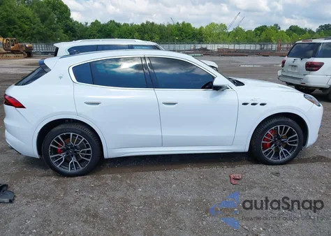 2023 Maserati Grecale Gt из США, поврежденный, VIN ZN682AVA9P7438858